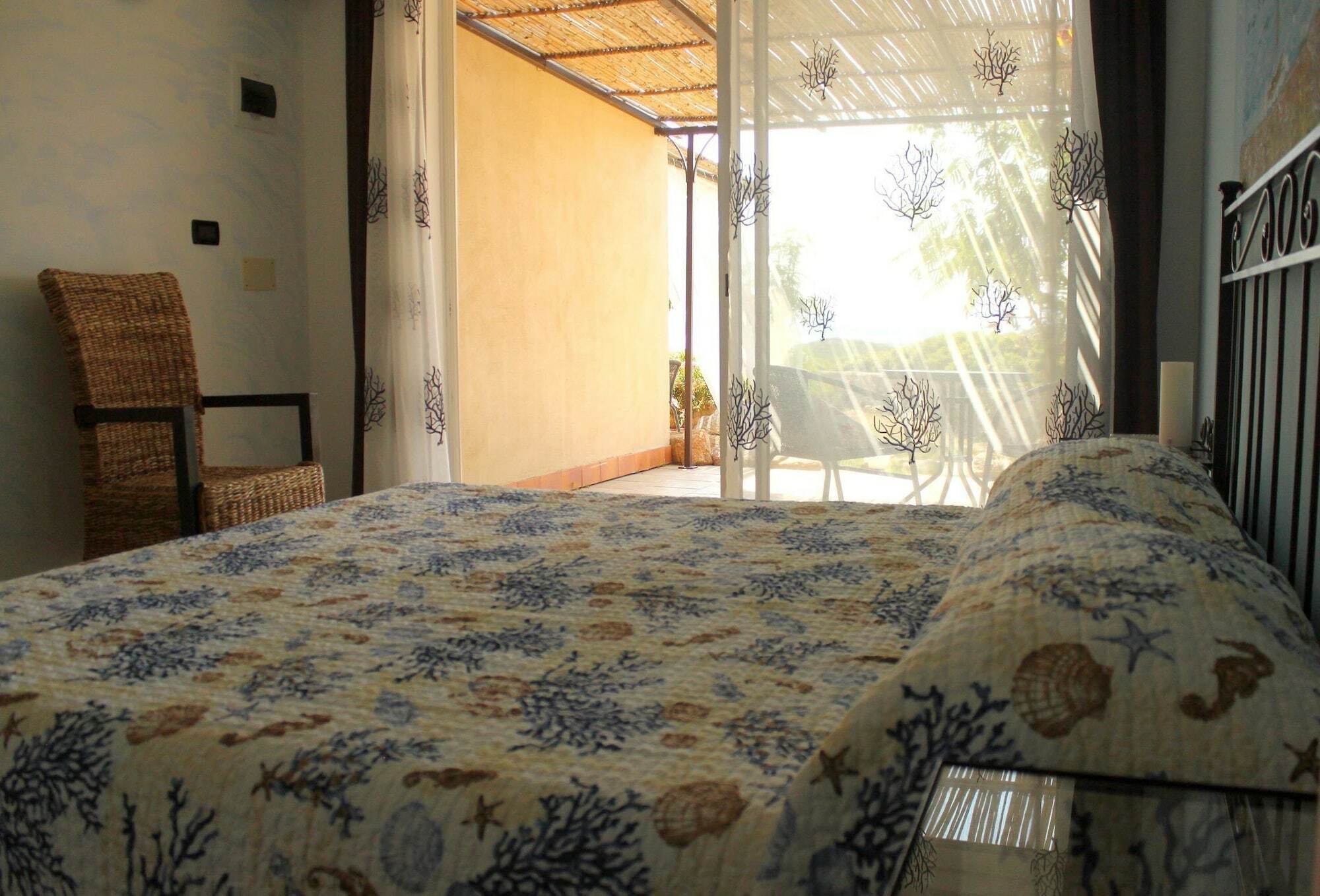 Brise Marine Hotel Бонифачо Екстериор снимка